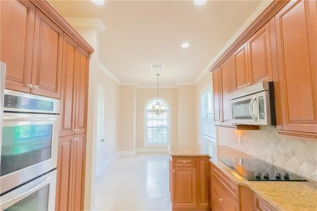 $6,500 | 2915 Coco Lakes Drive, Naples, FL 34105