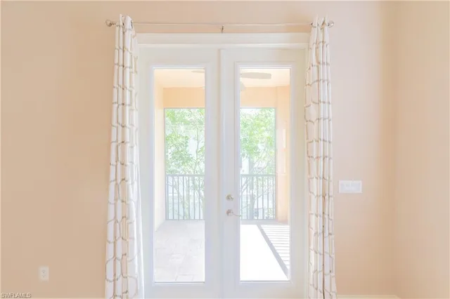 $6,500 | 2915 Coco Lakes Drive, Naples, FL 34105