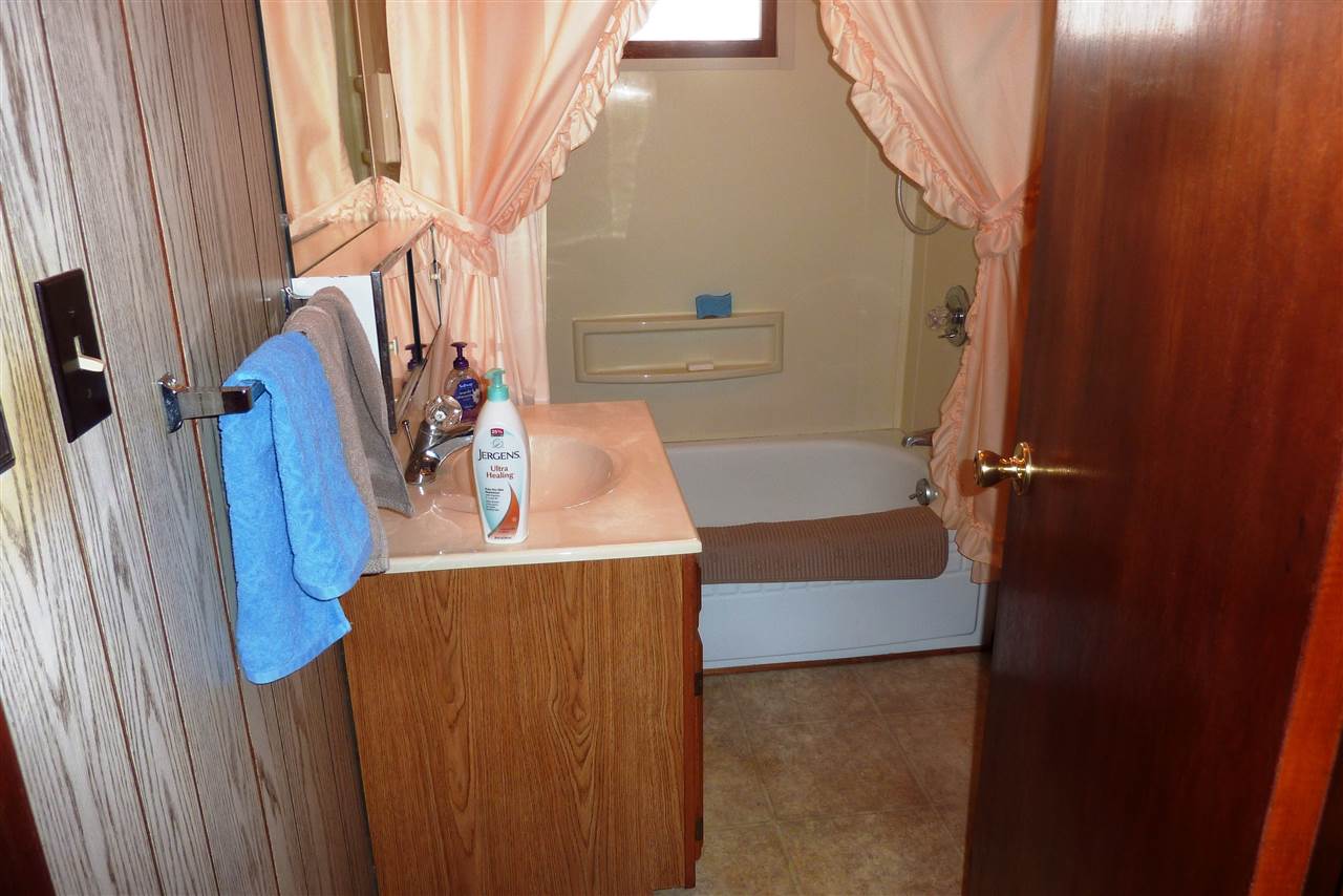675 West 18th Street Rochester, IN 46975 - Photo 11 of 18