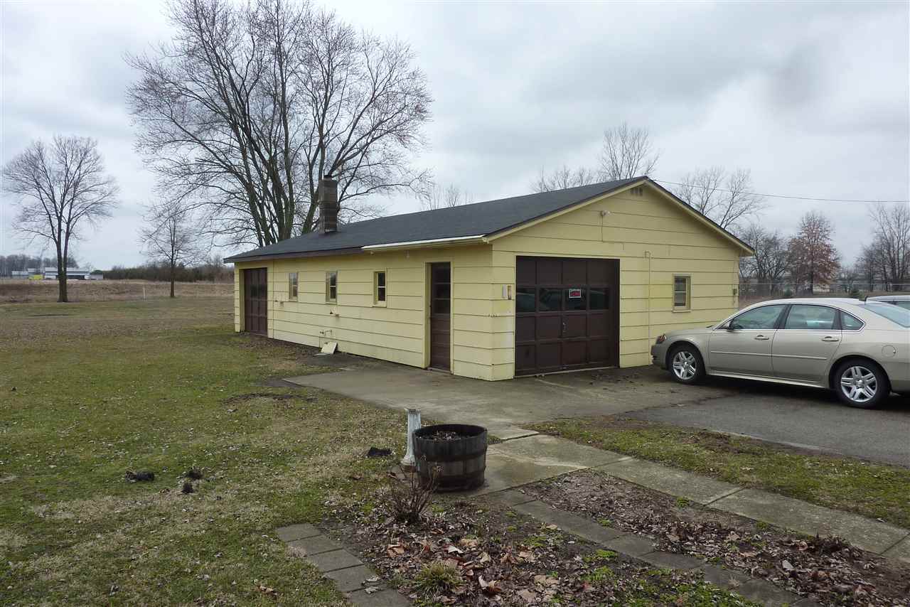 675 West 18th Street Rochester, IN 46975 - Photo 17 of 18