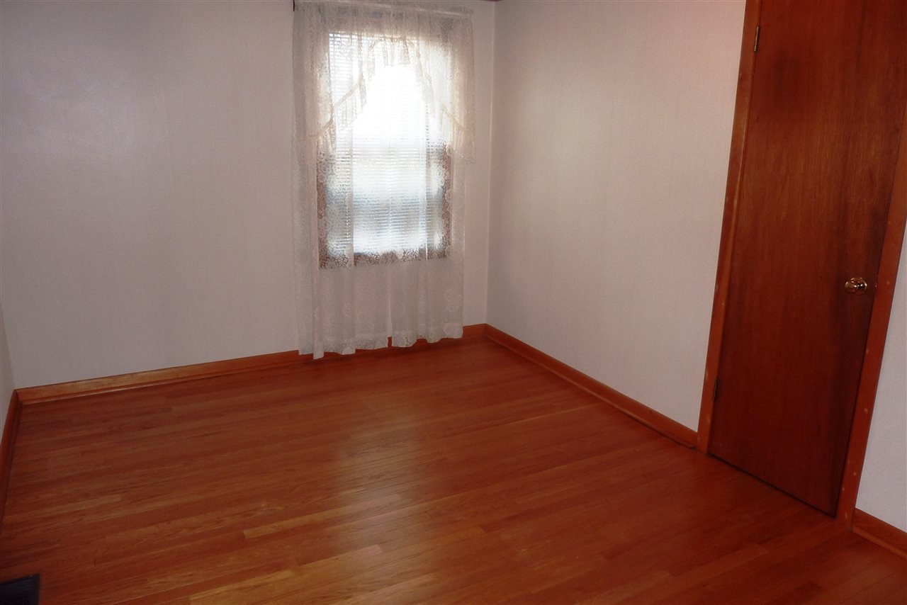 675 West 18th Street Rochester, IN 46975 - Photo 7 of 18