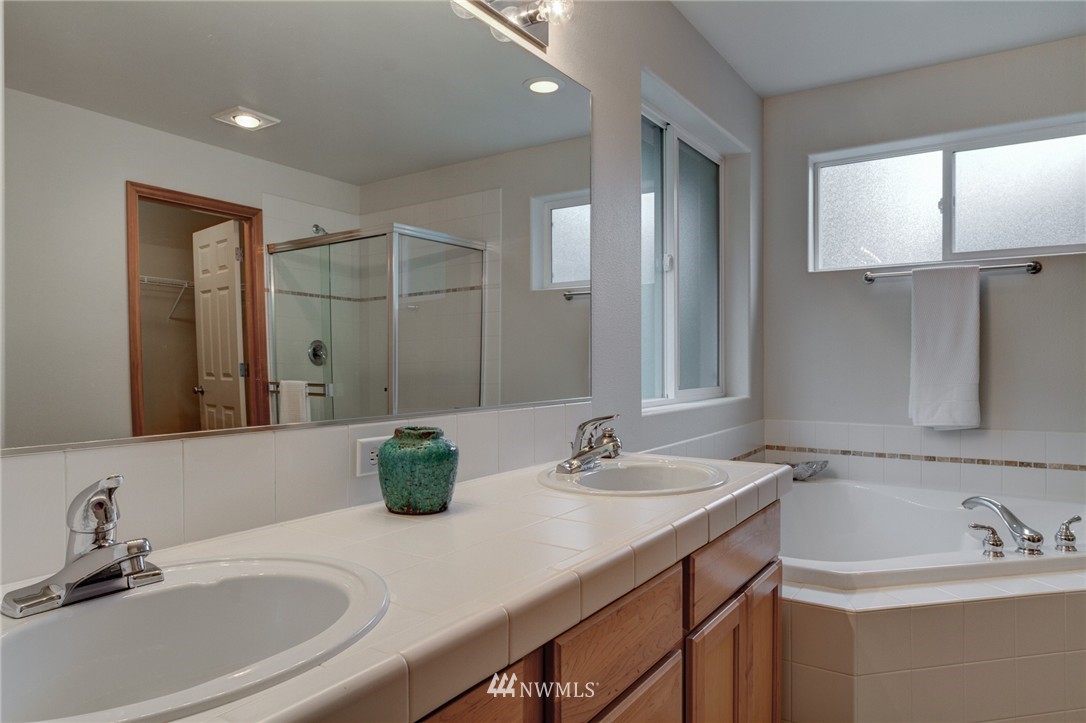 12141 Southeast 186th Street Renton, WA 98058 - Photo 14 of 24 Gallery Image 14