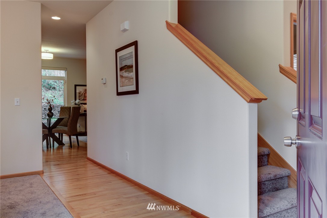 12141 Southeast 186th Street Renton, WA 98058 - Photo 3 of 24 Gallery Image 3