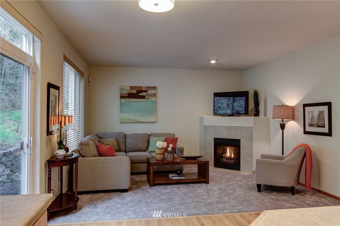 12141 Southeast 186th Street Renton, WA 98058 - Photo 5 of 24 Gallery Image 5
