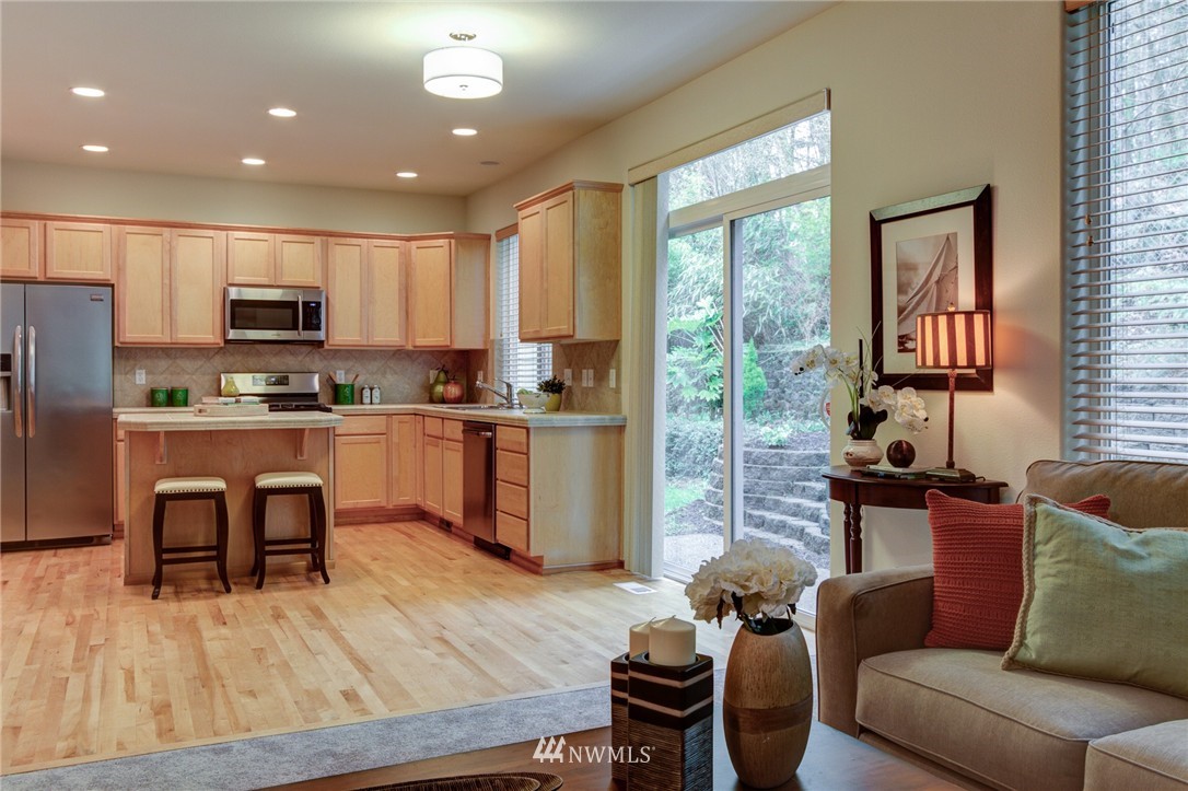 12141 Southeast 186th Street Renton, WA 98058 - Photo 6 of 24 Gallery Image 6