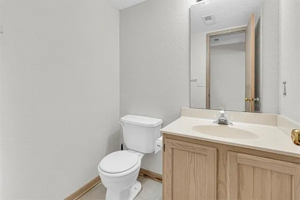 $196,000 | 1313 Southeast Broadway Circle, Lee's Summit, MO 64081