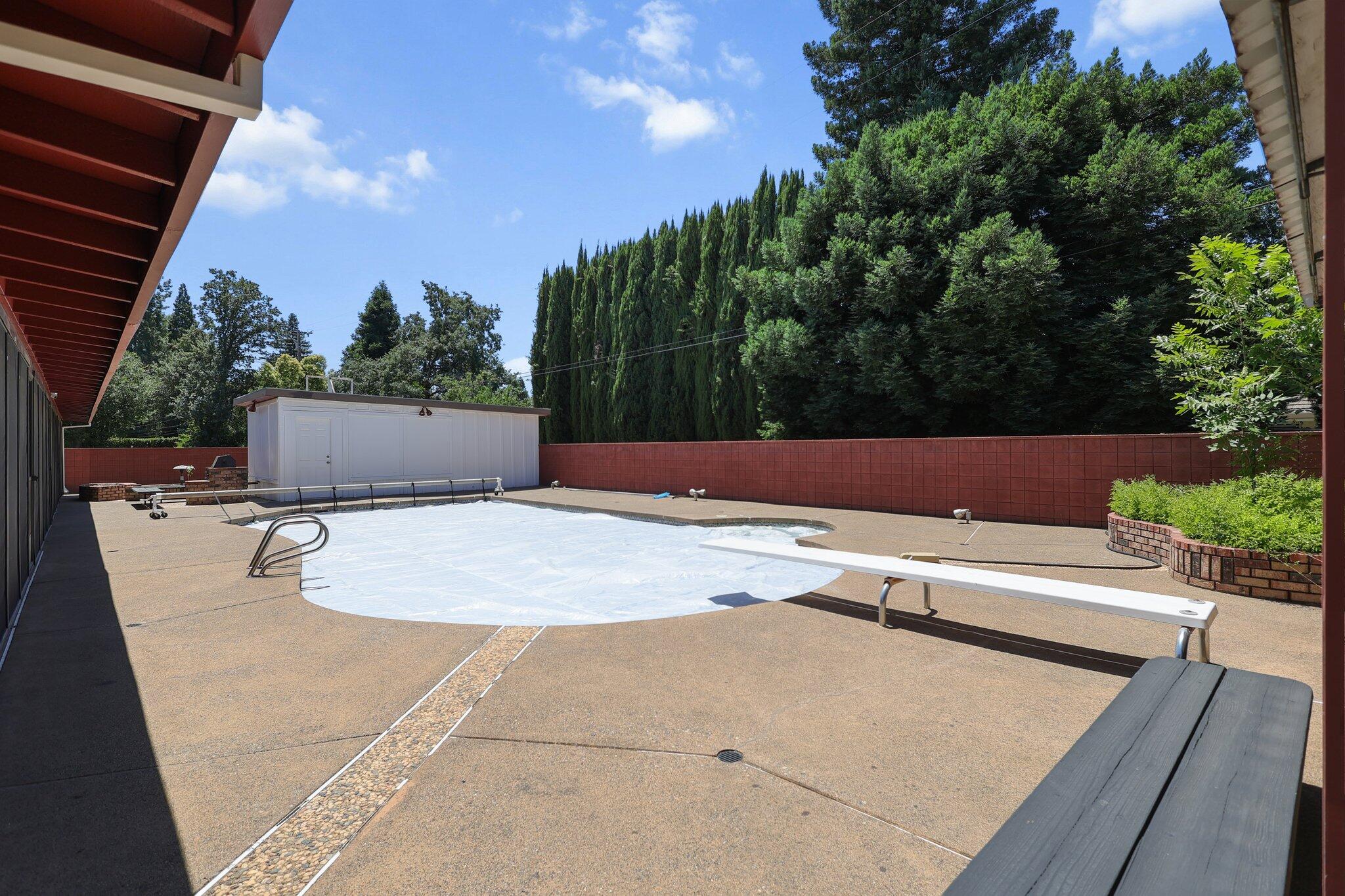 910 Hallmark Drive Redding, CA 96001 - Photo 29 of 40 a view of a terrace