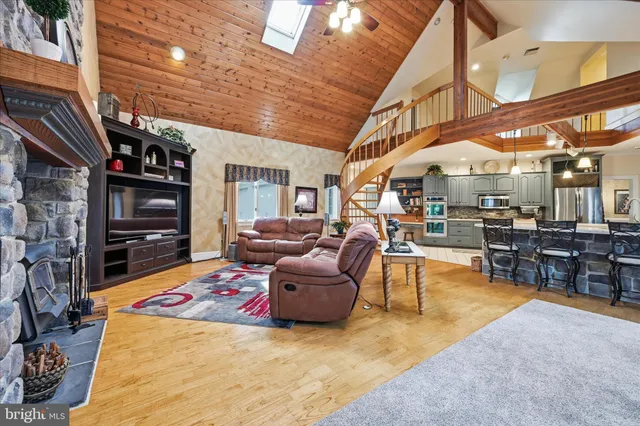 $1,100,000 | 295 Dogwood Drive, Elizabethtown, PA 17022