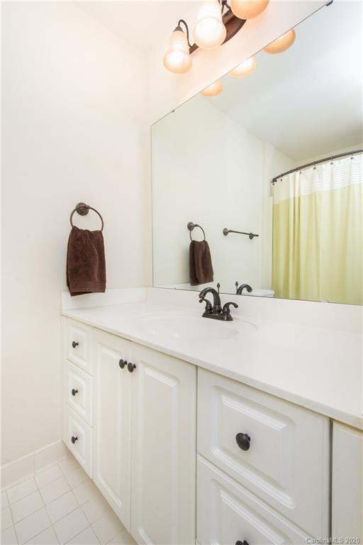 416 Queens Road, Unit 9 Charlotte, NC 28207 - Photo 17 of 24 Gallery Image 17