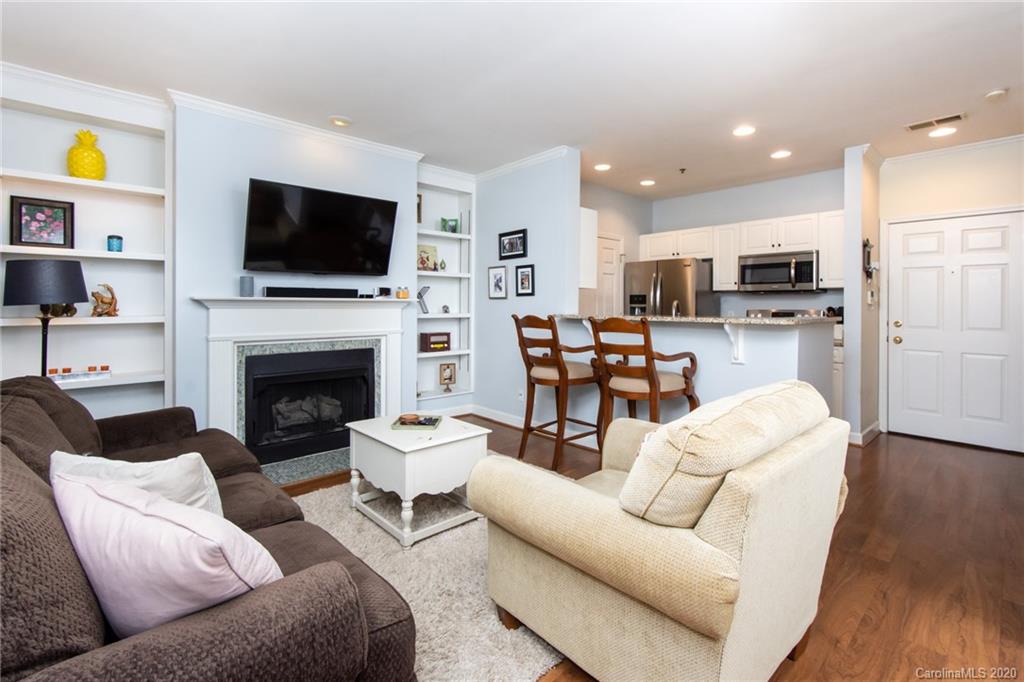 416 Queens Road, Unit 9 Charlotte, NC 28207 - Photo 3 of 24 Gallery Image 3
