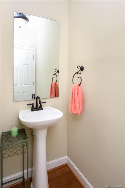 416 Queens Road, Unit 9 Charlotte, NC 28207 - Photo 8 of 24 Gallery Image 8