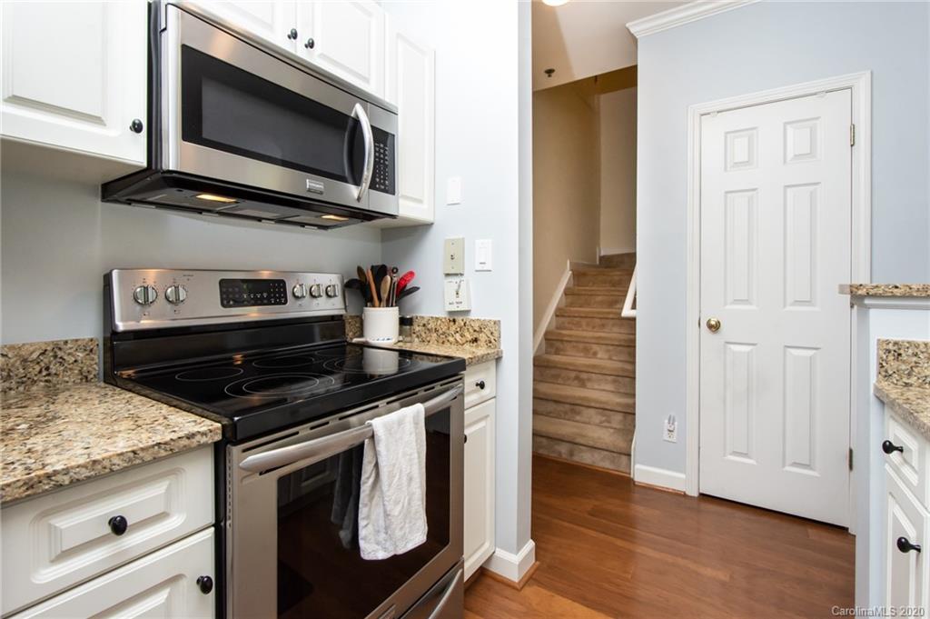 416 Queens Road, Unit 9 Charlotte, NC 28207 - Photo 9 of 24 Gallery Image 9