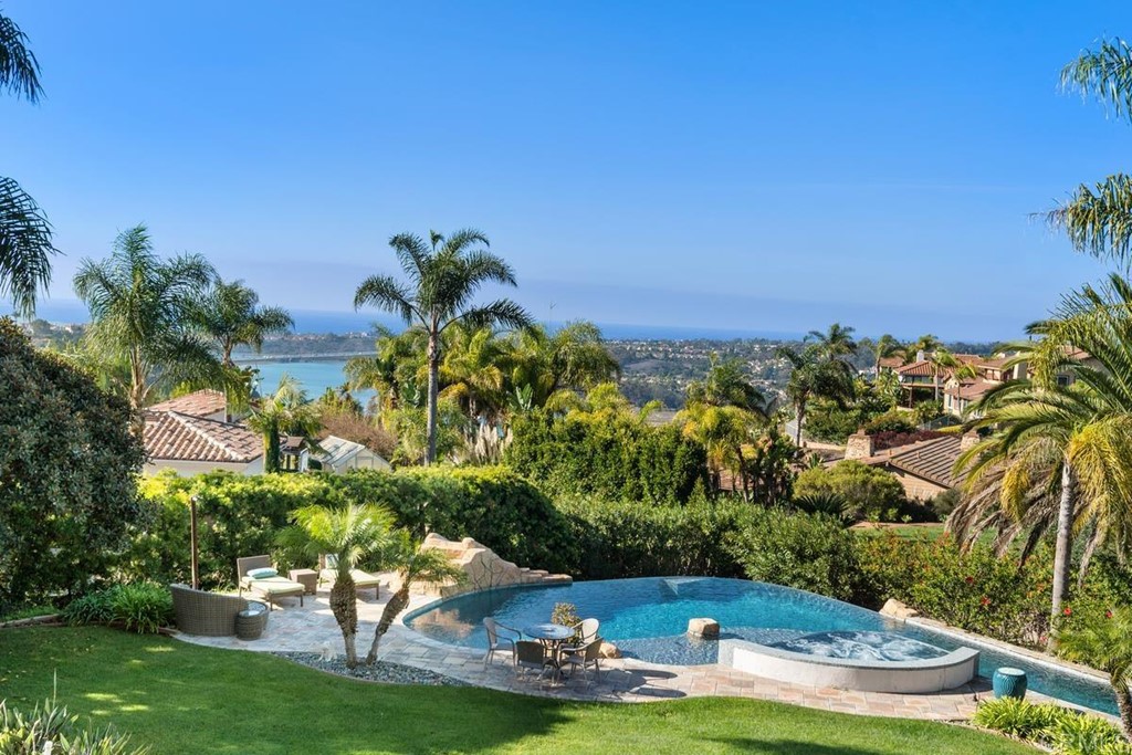 1620 Bella Vista Drive Encinitas, CA 92024 - Photo 18 of 35 a view of a lake with houses