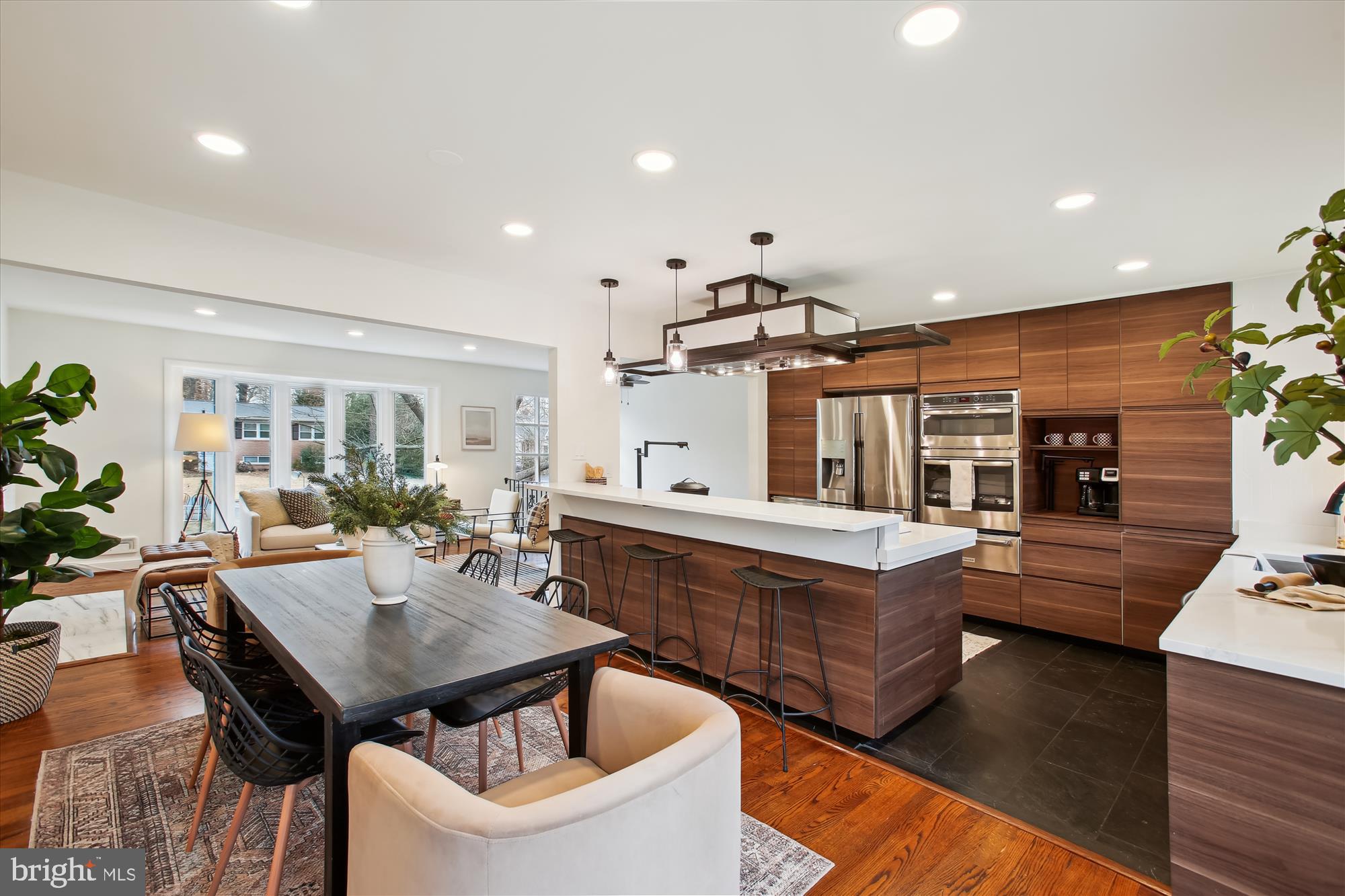 8617 Bradgate Road Alexandria, VA 22308 - Photo 11 of 54 Dining Room