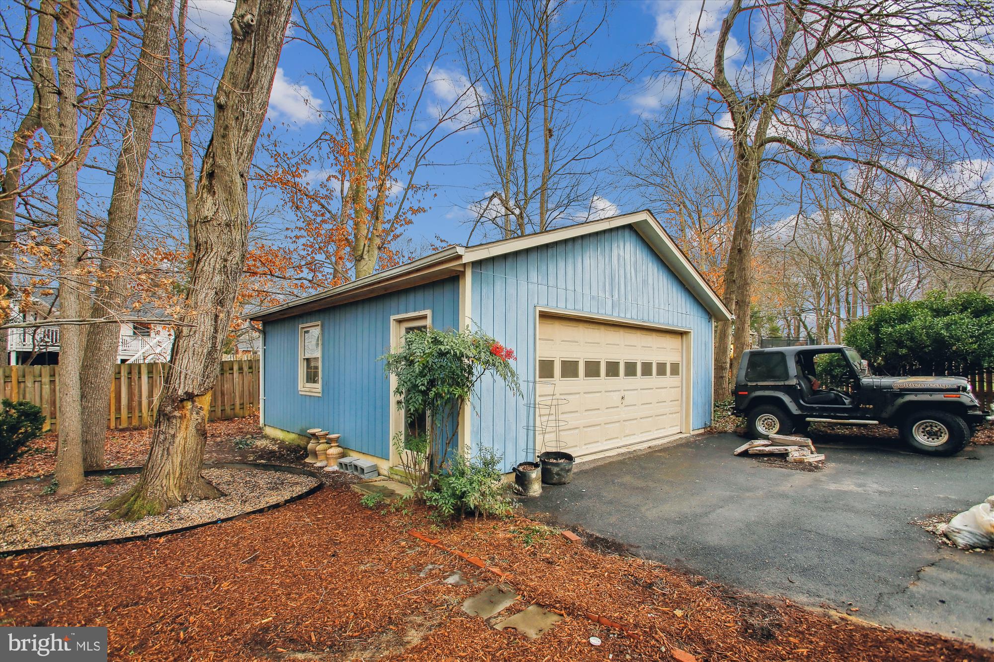 8617 Bradgate Road Alexandria, VA 22308 - Photo 20 of 54 Garage