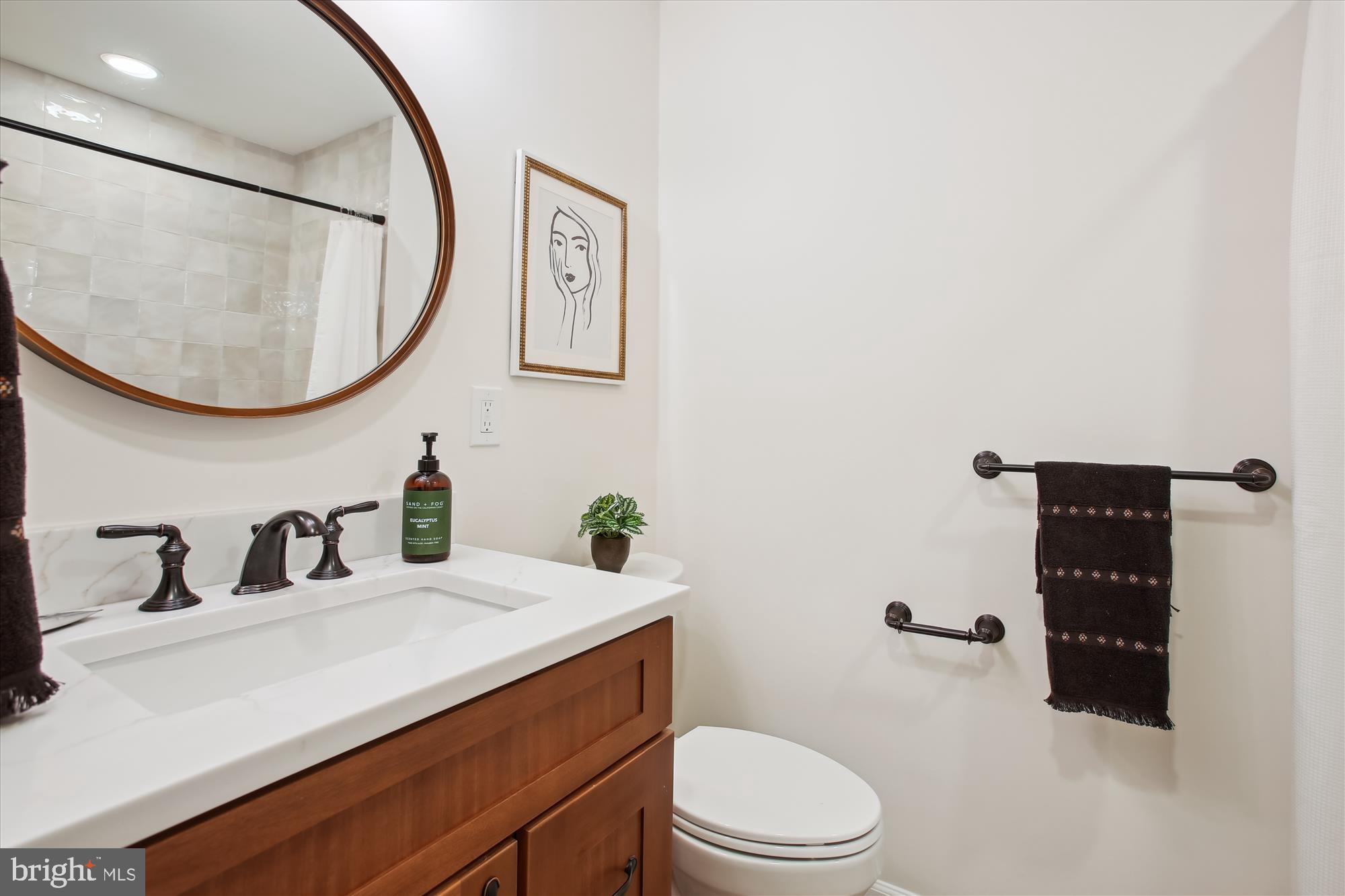 8617 Bradgate Road Alexandria, VA 22308 - Photo 34 of 54 Bath