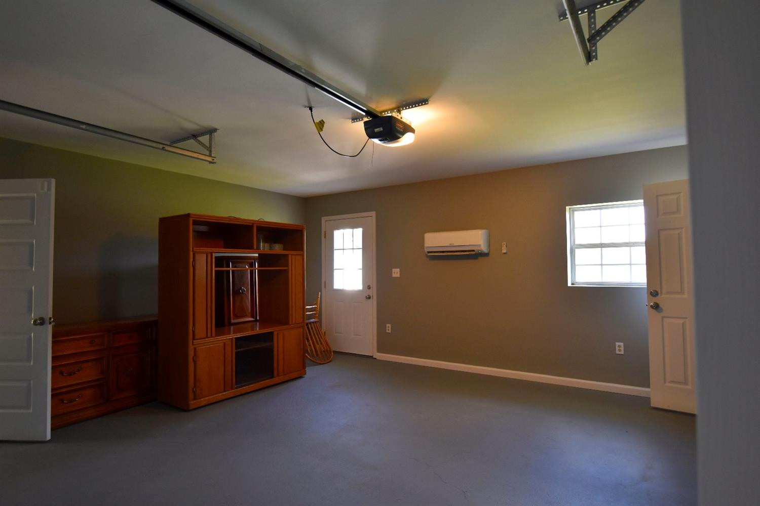 58 Parvin Road Irvine, KY 40336 - Photo 21 of 72 Slick coated ceilings, double pane argon
