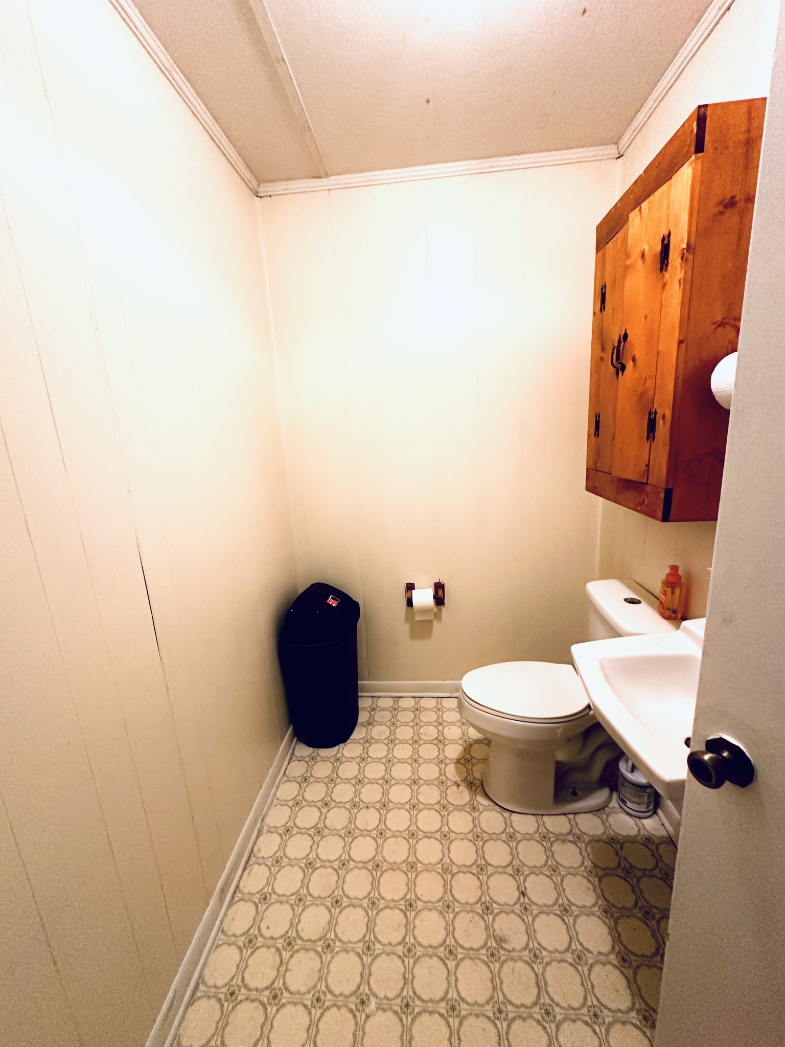 2625 Pleasant Ridge Road Woodbury, TN 37190 - Photo 2 of 9 a bathroom with a toilet and a shower curtain