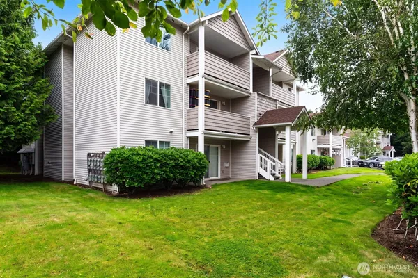 $399,990 | 1001 West Casino Road, Unit G303, Everett, WA 98204