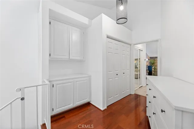 $848,000 | 23163 Mulholland Drive, Woodland Hills, CA 91364