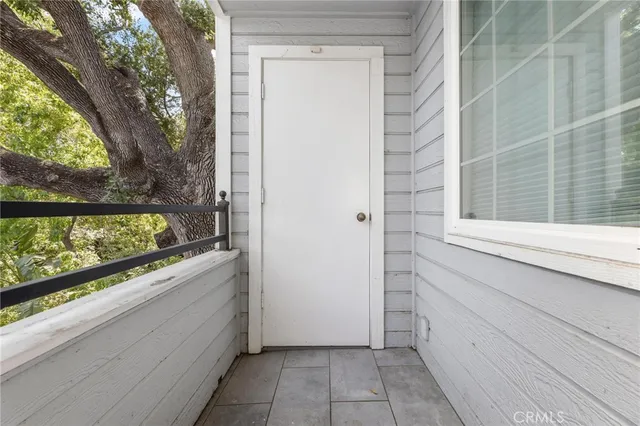 $848,000 | 23163 Mulholland Drive, Woodland Hills, CA 91364