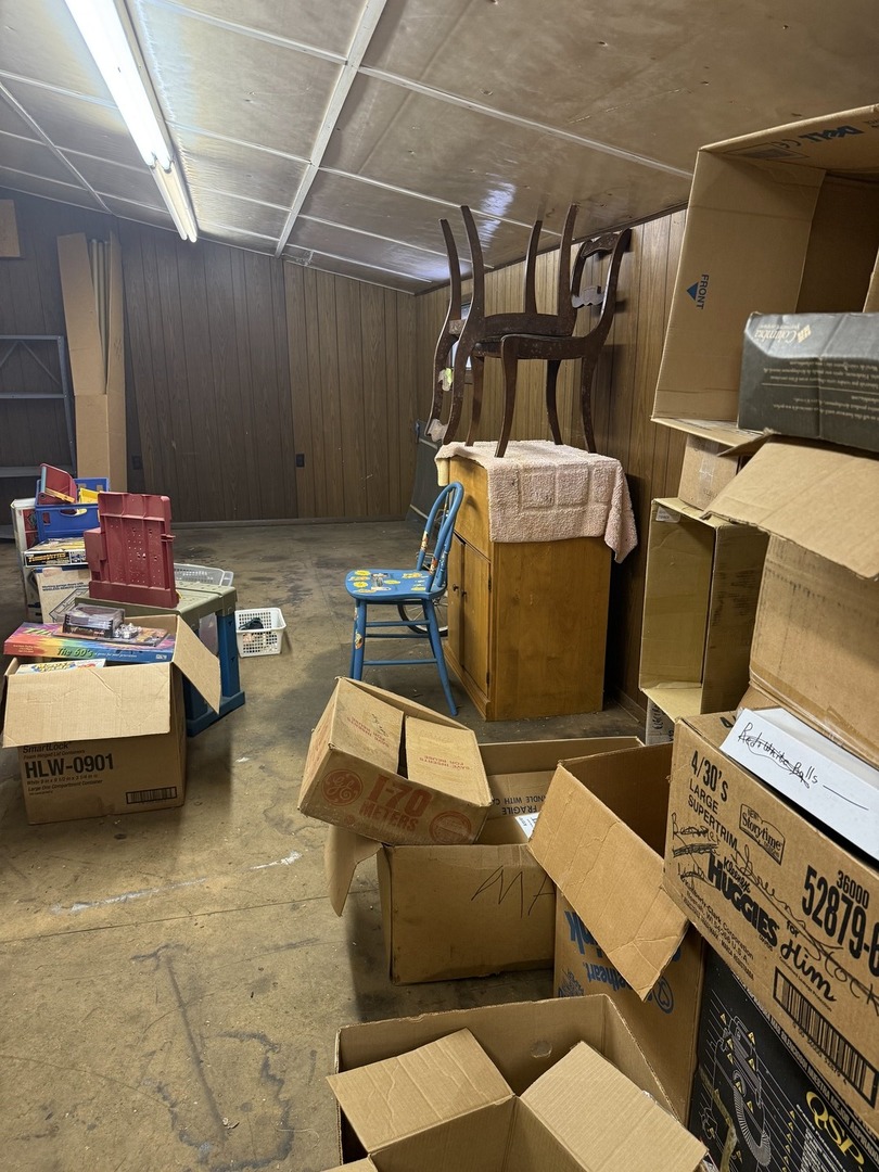 503 East Main Street Morrison, IL 61270 - Photo 34 of 42 a storage room with furniture