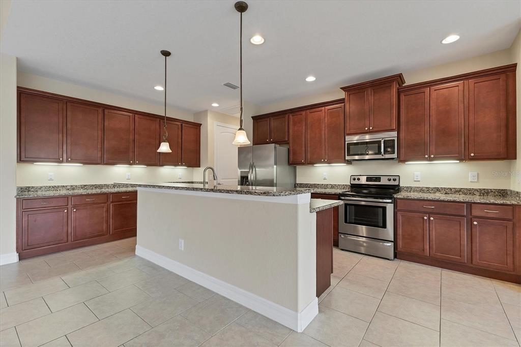 9244 Hialeah Terrace Port Charlotte, FL 33981 - Photo 6 of 64