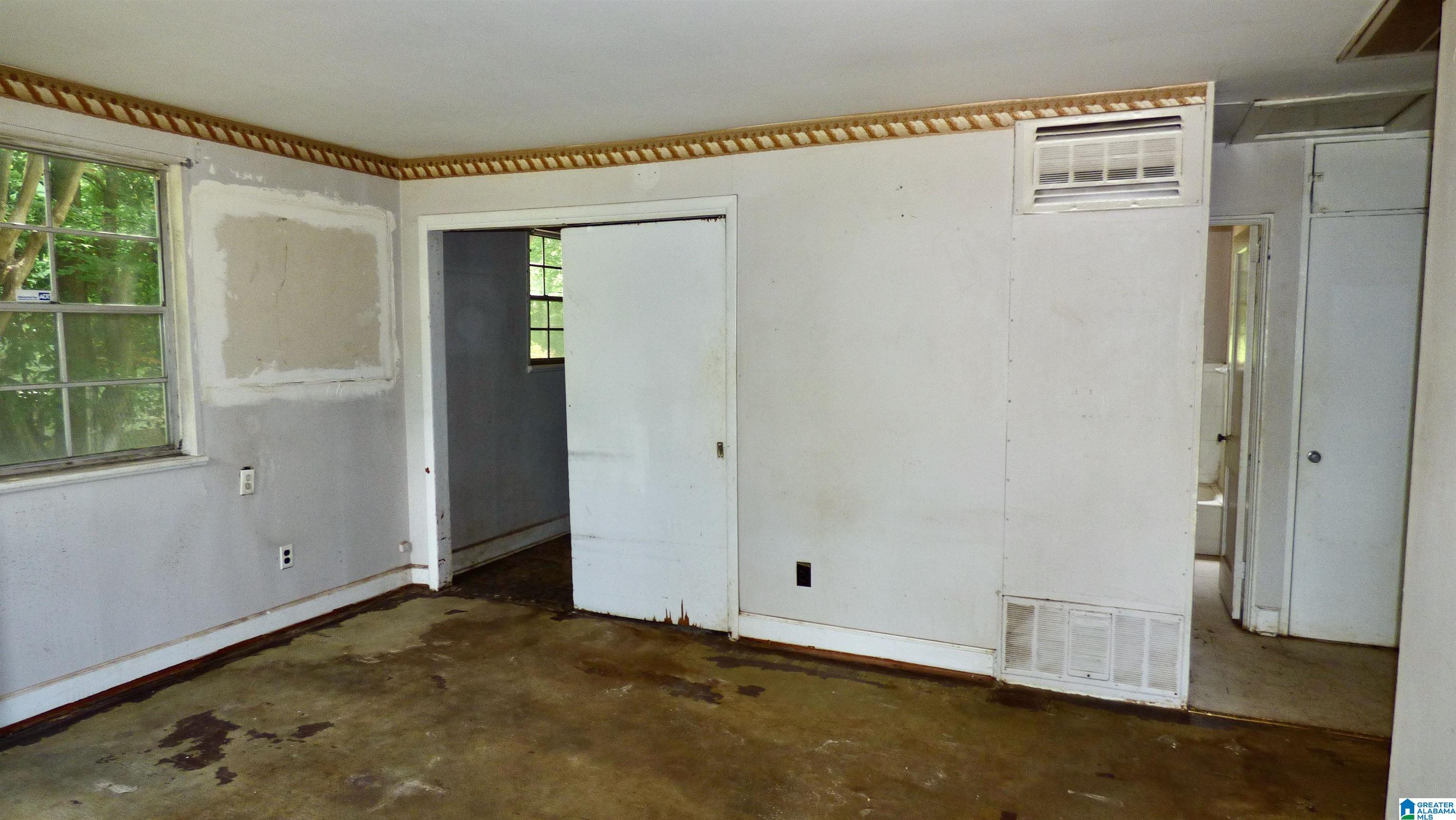 404 Henson Street Birmingham, AL 35228 - Photo 3 of 11