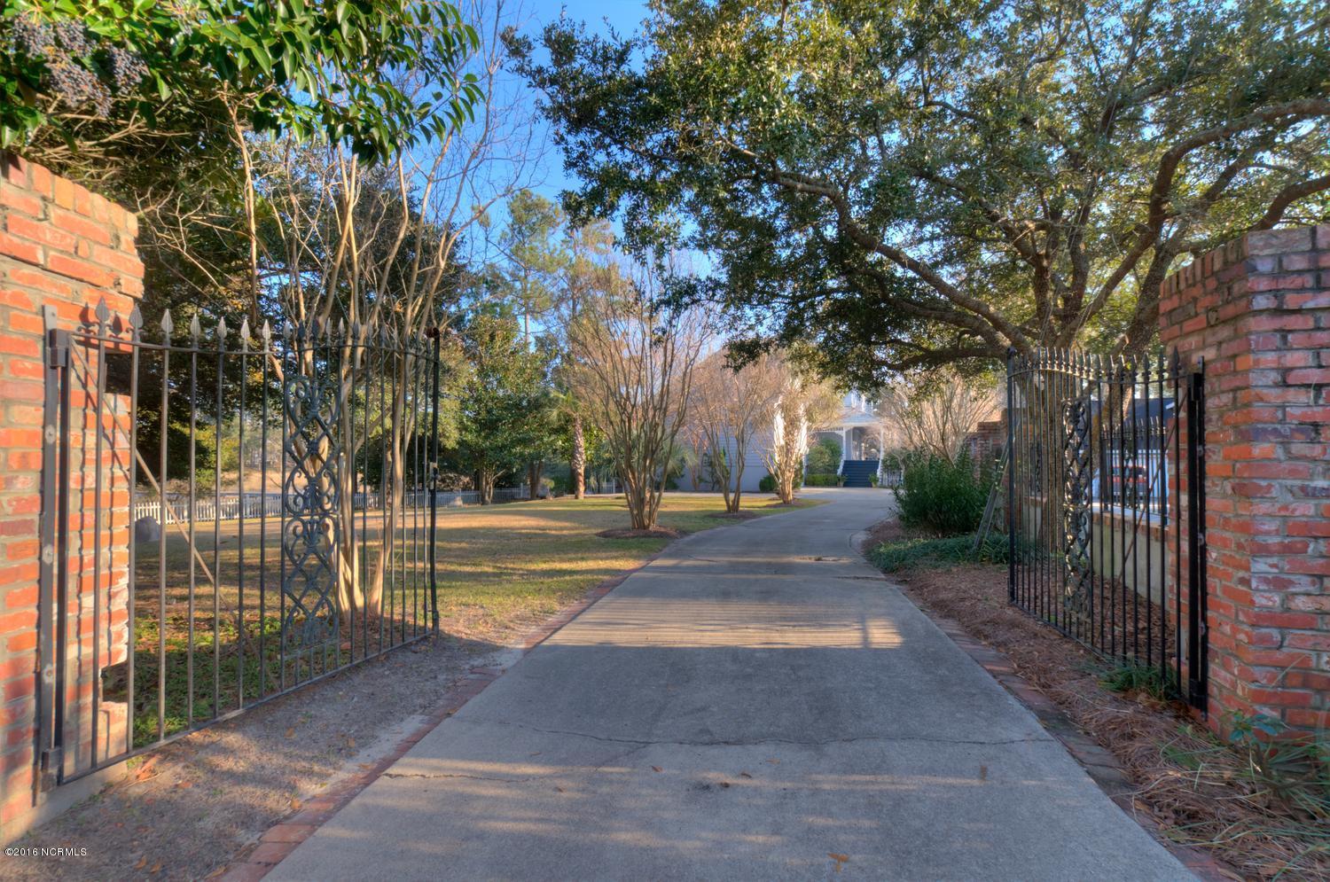 421 West Blackbeard Road Wilmington, NC 28409 - Photo 3 of 59 421 W Blackbeard Rd Wilmington-large-001