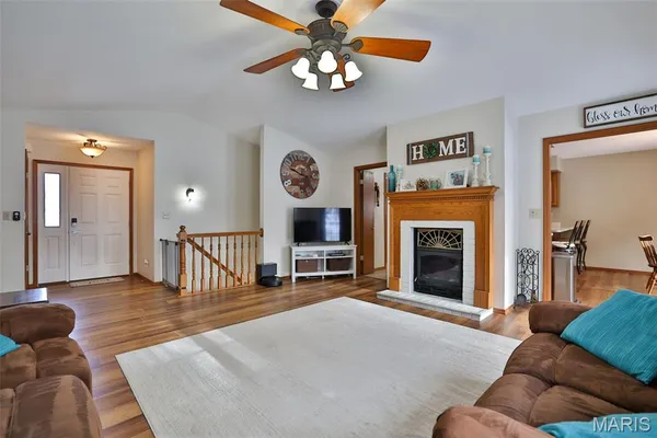 $345,000 | 12 Cottonwood Glen Drive, Glen Carbon, IL 62034