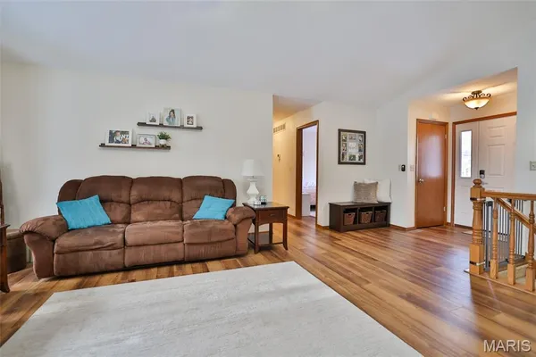 $345,000 | 12 Cottonwood Glen Drive, Glen Carbon, IL 62034