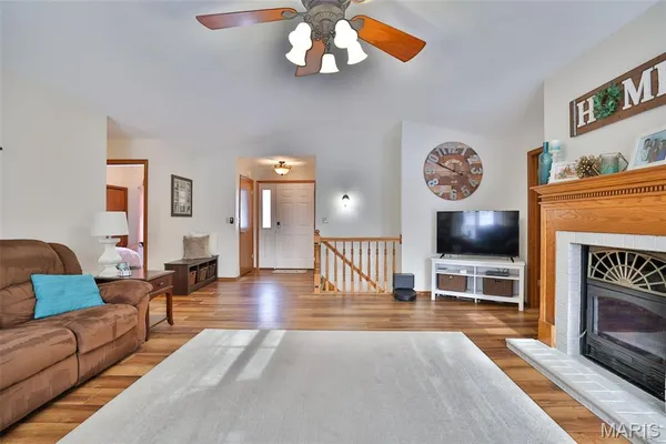 $345,000 | 12 Cottonwood Glen Drive, Glen Carbon, IL 62034