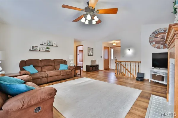 $345,000 | 12 Cottonwood Glen Drive, Glen Carbon, IL 62034