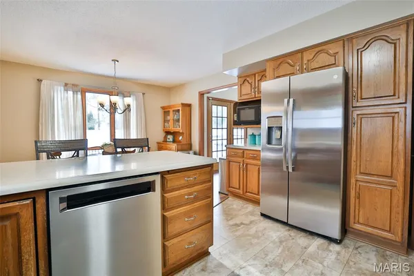 $345,000 | 12 Cottonwood Glen Drive, Glen Carbon, IL 62034