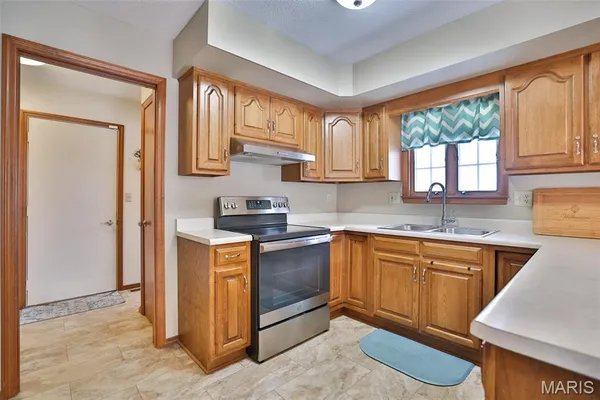 $345,000 | 12 Cottonwood Glen Drive, Glen Carbon, IL 62034