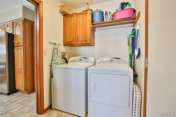 $345,000 | 12 Cottonwood Glen Drive, Glen Carbon, IL 62034