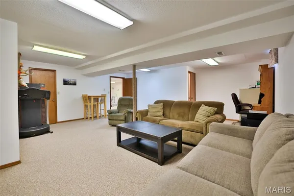 $345,000 | 12 Cottonwood Glen Drive, Glen Carbon, IL 62034