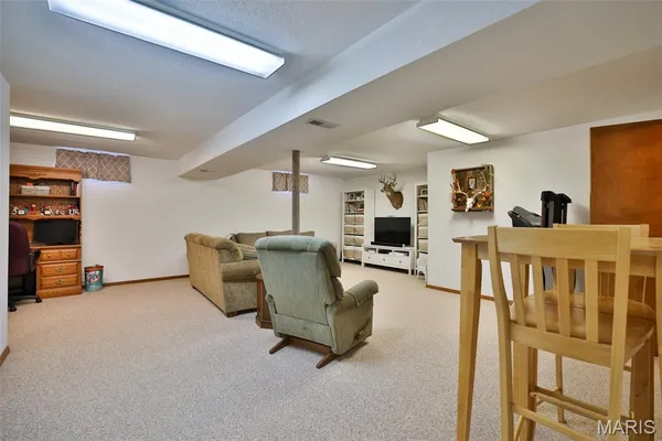 $345,000 | 12 Cottonwood Glen Drive, Glen Carbon, IL 62034