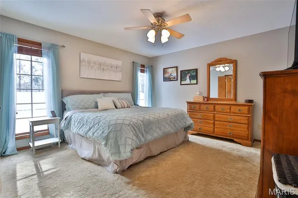 $345,000 | 12 Cottonwood Glen Drive, Glen Carbon, IL 62034