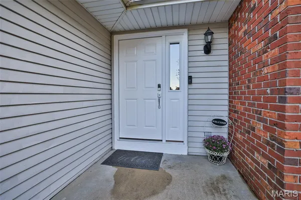 $345,000 | 12 Cottonwood Glen Drive, Glen Carbon, IL 62034