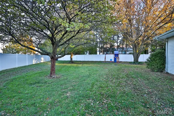 $345,000 | 12 Cottonwood Glen Drive, Glen Carbon, IL 62034