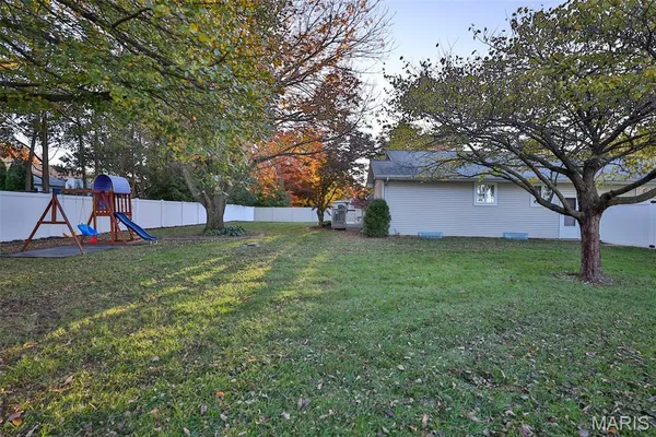 $345,000 | 12 Cottonwood Glen Drive, Glen Carbon, IL 62034