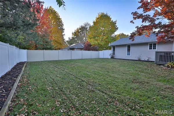 $345,000 | 12 Cottonwood Glen Drive, Glen Carbon, IL 62034