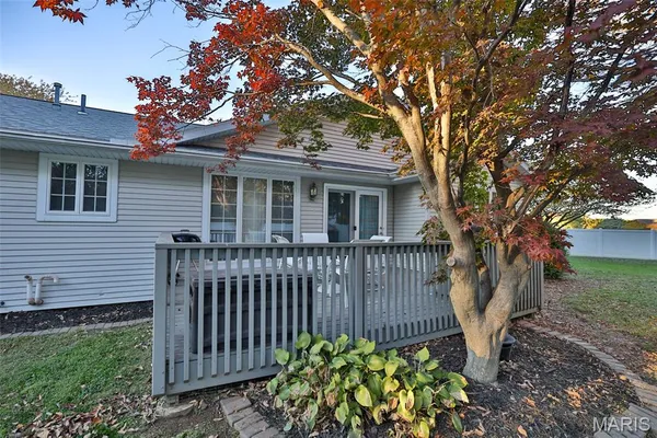 $345,000 | 12 Cottonwood Glen Drive, Glen Carbon, IL 62034