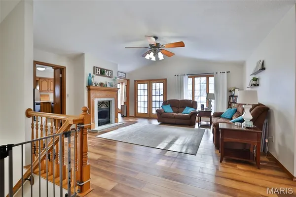 $345,000 | 12 Cottonwood Glen Drive, Glen Carbon, IL 62034