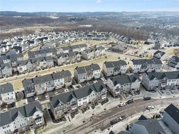 $405,000 | 527 Captain Lee Boss Way, Cranberry Township, PA 16066