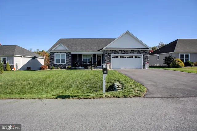 $466,000 | 281 Toms Lane, Greencastle, PA 17225
