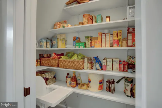 $466,000 | 281 Toms Lane, Greencastle, PA 17225