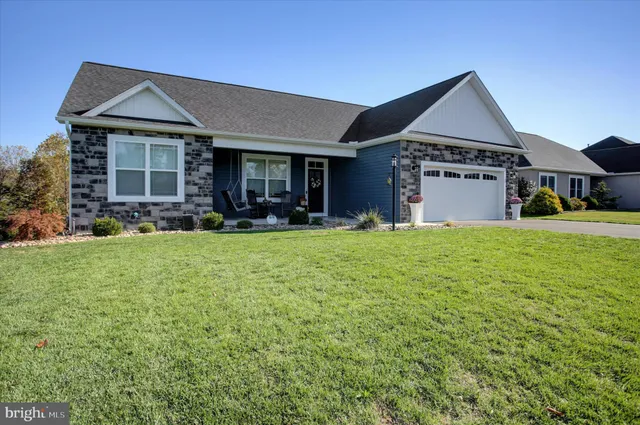 $466,000 | 281 Toms Lane, Greencastle, PA 17225