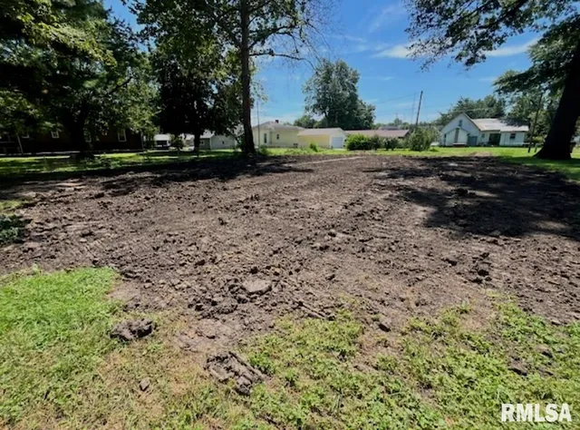 $11,900 | 412 West 1st Street, Taylorville, IL 62568